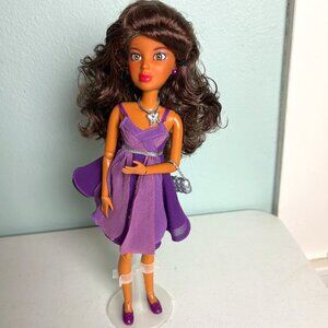 2009 Spin Master Ltd LIV 12" Doll #91023SWMG  Articulated  Brown and Green Eyes